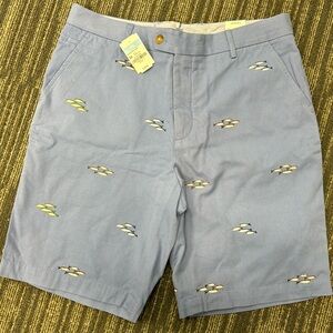 J McLaughlin men shorts size 34. Fishing